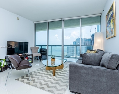 495 Brickell Ave - Photo Thumbnail 11