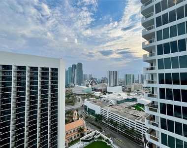 1717 N Bayshore Dr - Photo Thumbnail 23