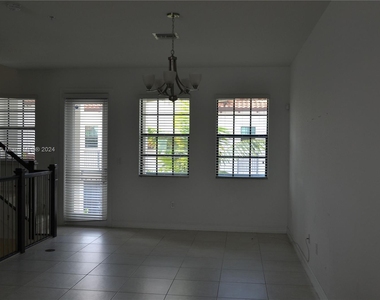 11643 Sw 13th Ct - Photo Thumbnail 13