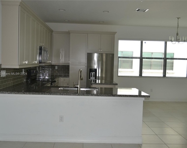 11643 Sw 13th Ct - Photo Thumbnail 0