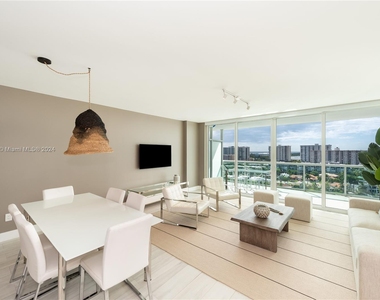 400 Sunny Isles Blvd - Photo Thumbnail 7