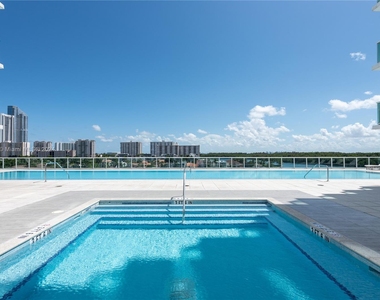 400 Sunny Isles Blvd - Photo Thumbnail 24