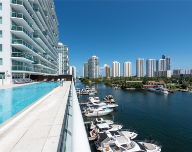 400 Sunny Isles Blvd - Photo Thumbnail 25