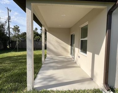 2156 Sw Cameo Boulevard - Photo Thumbnail 20