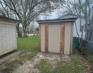 1129 W San Antonio Street - Photo Thumbnail 29