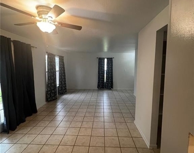 1129 W San Antonio Street - Photo Thumbnail 18