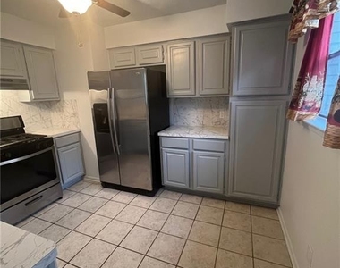 1129 W San Antonio Street - Photo Thumbnail 17