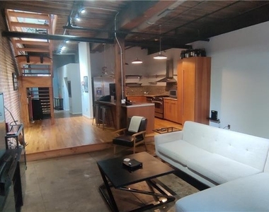 320 Peters Street Sw - Photo Thumbnail 4