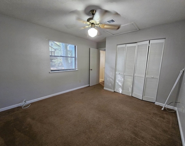 1304 N Bronough Street - Photo Thumbnail 10