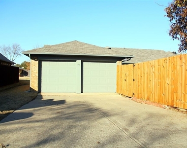 912 Purcell Drive - Photo Thumbnail 24