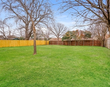 5305 Virburnum Court - Photo Thumbnail 14