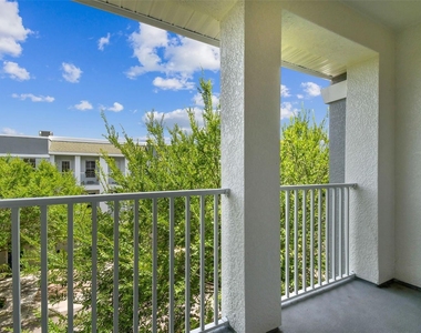 4503 Bay Spring Court - Photo Thumbnail 6