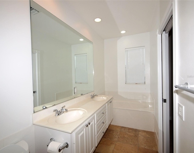 5975 Giardino Lane - Photo Thumbnail 13