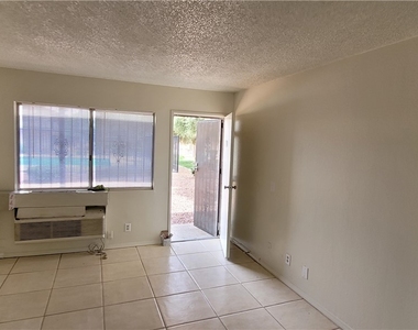 4955 Jeffreys Avenue - Photo Thumbnail 27