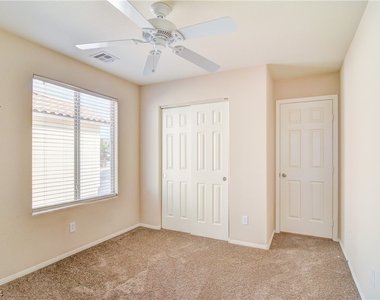 2728 Kona Crest Avenue - Photo Thumbnail 6