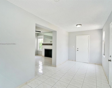 1654 Sw 14th Ter - Photo Thumbnail 3