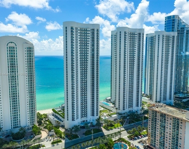 15901 Collins Ave - Photo Thumbnail 52