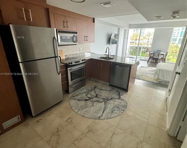 10275 Collins Ave - Photo Thumbnail 3