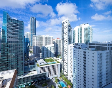 1435 Brickell Ave - Photo Thumbnail 20