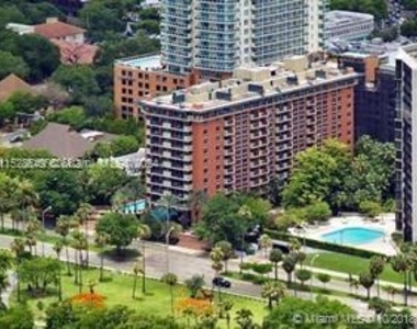 2951 S Bayshore Dr - Photo Thumbnail 12