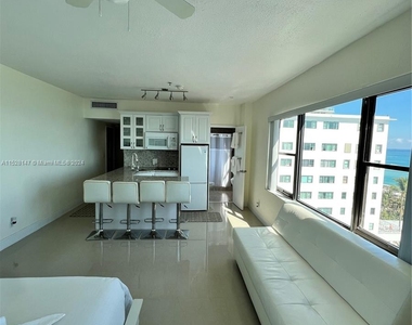 6345 Collins Ave - Photo Thumbnail 9