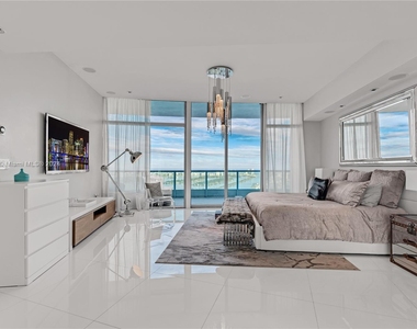 900 Biscayne Blvd - Photo Thumbnail 30