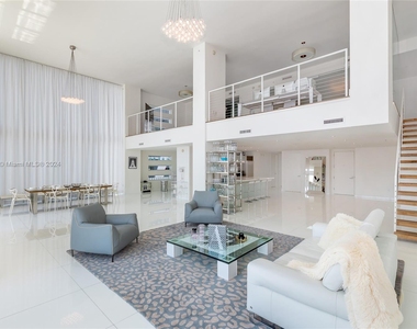 1040 Biscayne Blvd - Photo Thumbnail 10