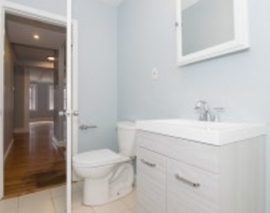 43 Boulevard Terrace - Photo Thumbnail 6