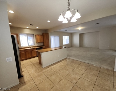 11900 Alava Avenue - Photo Thumbnail 13