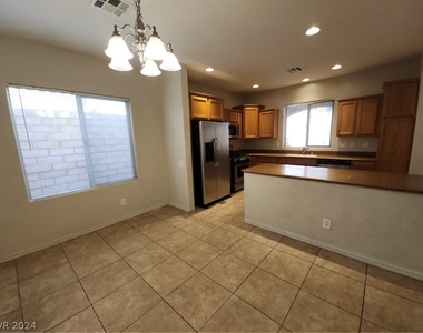 11900 Alava Avenue - Photo Thumbnail 12