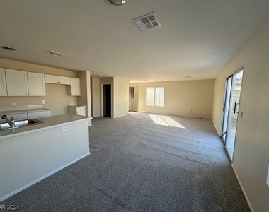 3903 Eblick Wash Drive - Photo Thumbnail 5