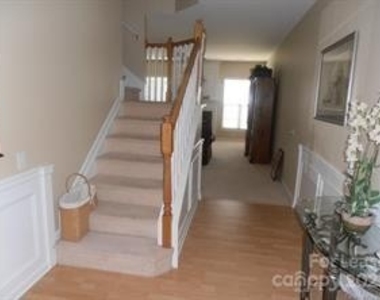 10235 Kendra Court - Photo Thumbnail 9