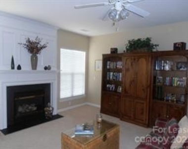 10235 Kendra Court - Photo Thumbnail 8