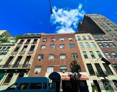 17 East 67th Street - Photo Thumbnail 0