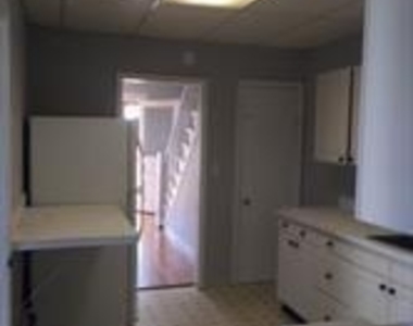 18 Bridgeport Avenue - Photo Thumbnail 13