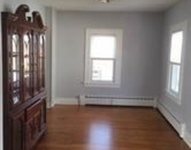 18 Bridgeport Avenue - Photo Thumbnail 10