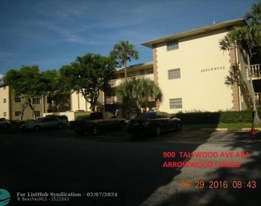 900 Tallwood Ave - Photo Thumbnail 10