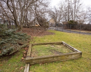 36 Lakeside Ave - Photo Thumbnail 10