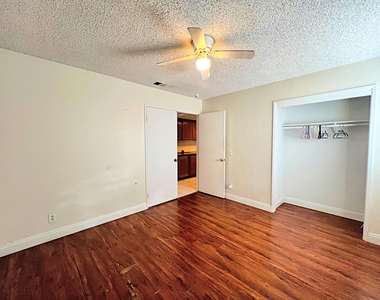 2202 E Avenue R12 - Photo Thumbnail 18