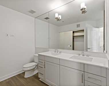 2 W Delaware Place - Photo Thumbnail 8