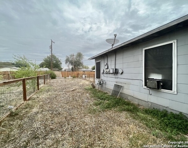 335 Tarasco St - Photo Thumbnail 13