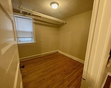 1124 S Oak Park Avenue - Photo Thumbnail 10