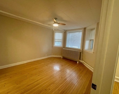 1124 S Oak Park Avenue - Photo Thumbnail 1