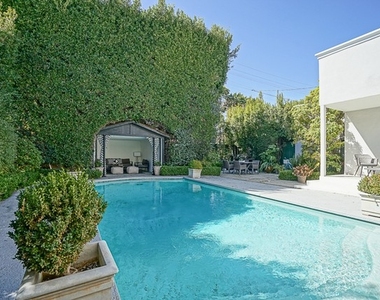 517 N Rodeo Dr - Photo Thumbnail 26