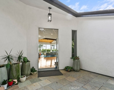 510 Avenida La Costa - Photo Thumbnail 3