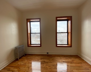 322 Rodney Street - Photo Thumbnail 4