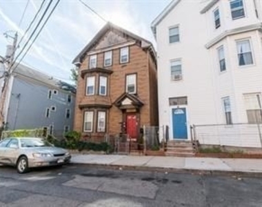 18 Ashley St - Photo Thumbnail 7