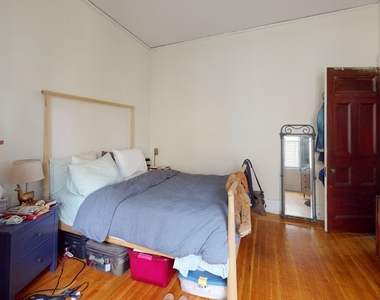 46 Waverly St. - Photo Thumbnail 2