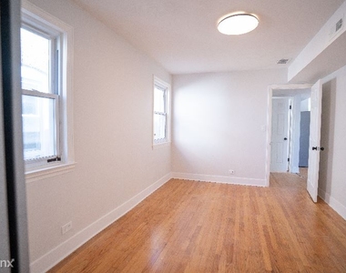 5735 W Addison St 2 - Photo Thumbnail 17