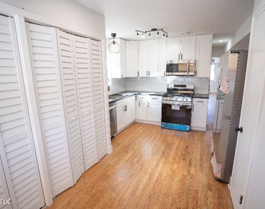 5735 W Addison St 2 - Photo Thumbnail 4